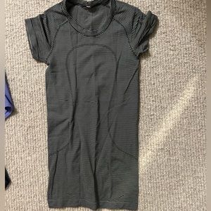 Grey lululemon swiftly tech t shirt